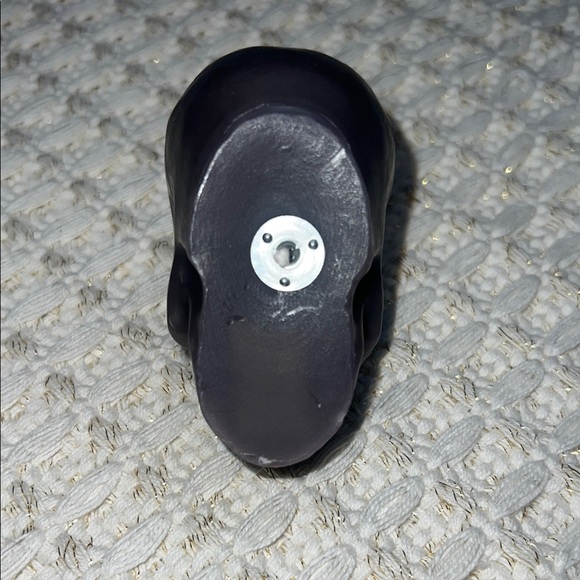 NWT Dark Gray Skull Candle - Picture 4 of 7